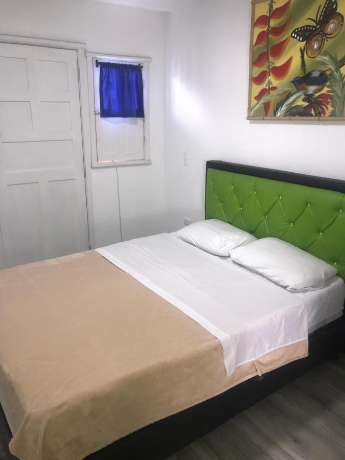 Hotel Las Flores 圣罗莎德卡瓦尔 外观 照片