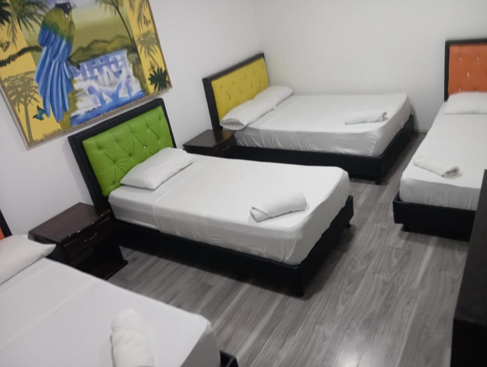 Hotel Las Flores 圣罗莎德卡瓦尔 外观 照片