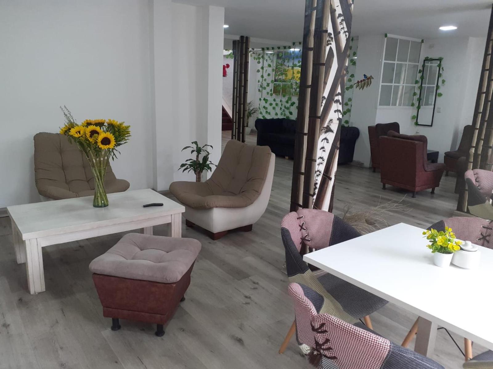 Hotel Las Flores 圣罗莎德卡瓦尔 外观 照片